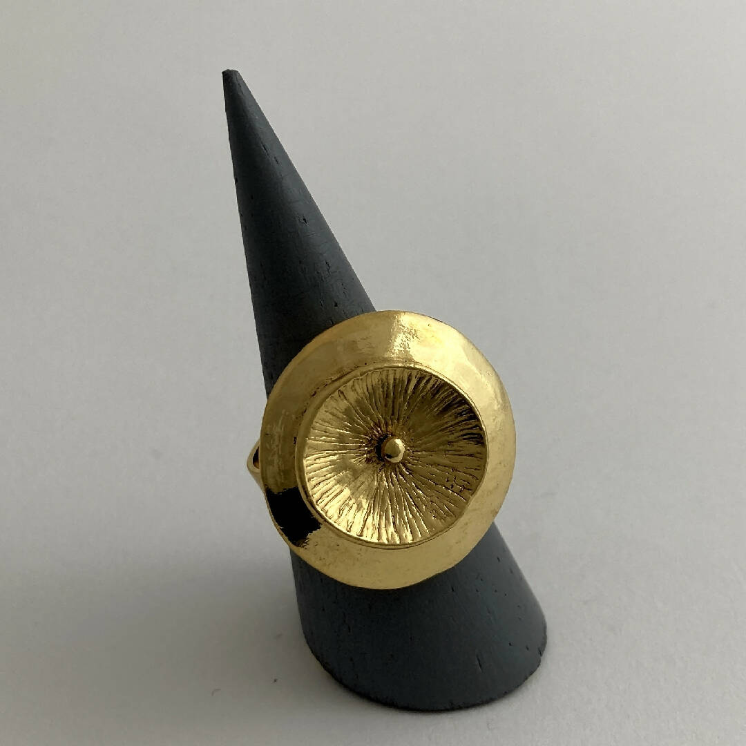 Bague réglable en étain dorée 12 | EMPREINTES Paris