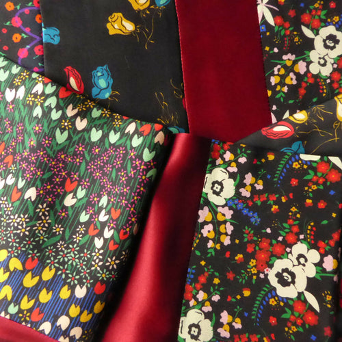 Écharpe soie floral rouge et noir | EMPREINTES Paris - EMPREINTES Paris