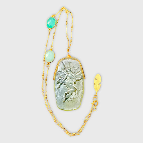 femme ailée, fée, ange, reve, onirique, pastel, vert, jaune, majestueux, bijou symbolique, ethnique, romantique, chic bohème, amoureux, collier pour femme, art déco, art nouveau, idées cadeaux pour elle, saint Valentin, piece unique, sautoir, pierre semi-precieuse, pate de verre, cristal | EMPREINTES Paris - EMPREINTES Paris