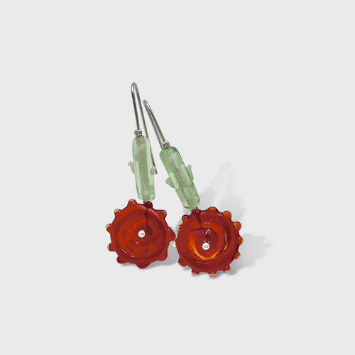 Boucles d'oreilles Tournesols rouge et tiges vertes | EMPREINTES Paris - EMPREINTES Paris
