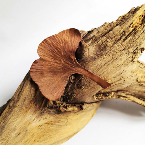 Broche Ginkgo Biloba en cuivre martelé | EMPREINTES Paris - EMPREINTES Paris
