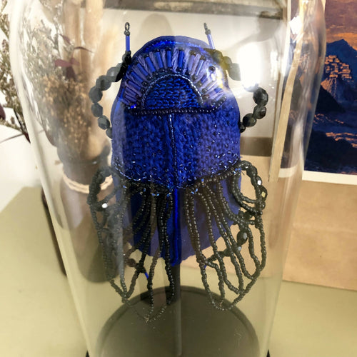 Sculpture textile Scarabée bleu nuit | EMPREINTES Paris - EMPREINTES Paris