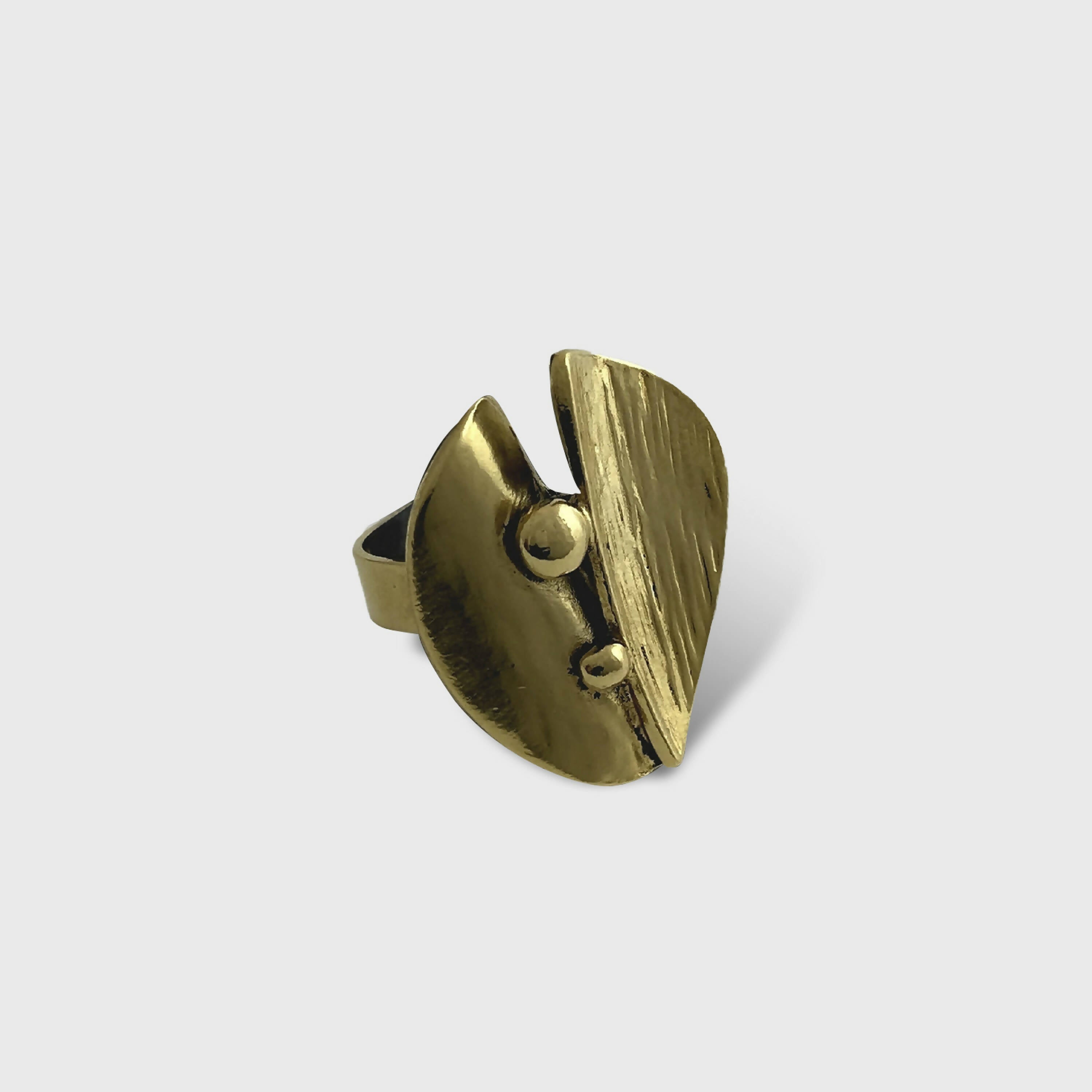 Bague réglable en étain dorée 2 | EMPREINTES Paris