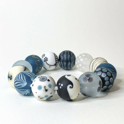 Bracelet bleu en verre dépoli | EMPREINTES Paris - EMPREINTES Paris