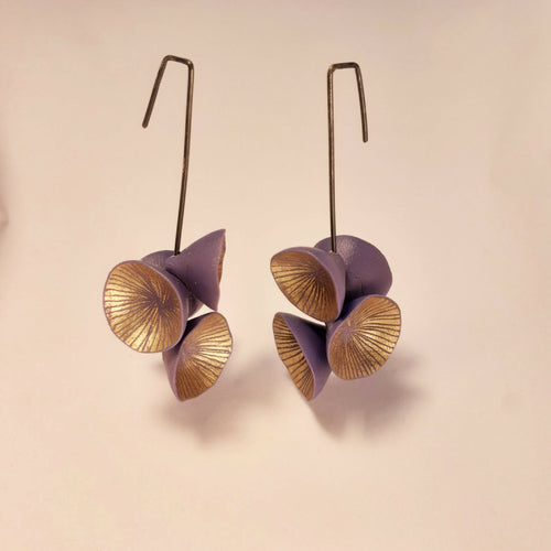 Boucles d'oreilles Nénuphar lilas et or | EMPREINTES Paris - EMPREINTES Paris
