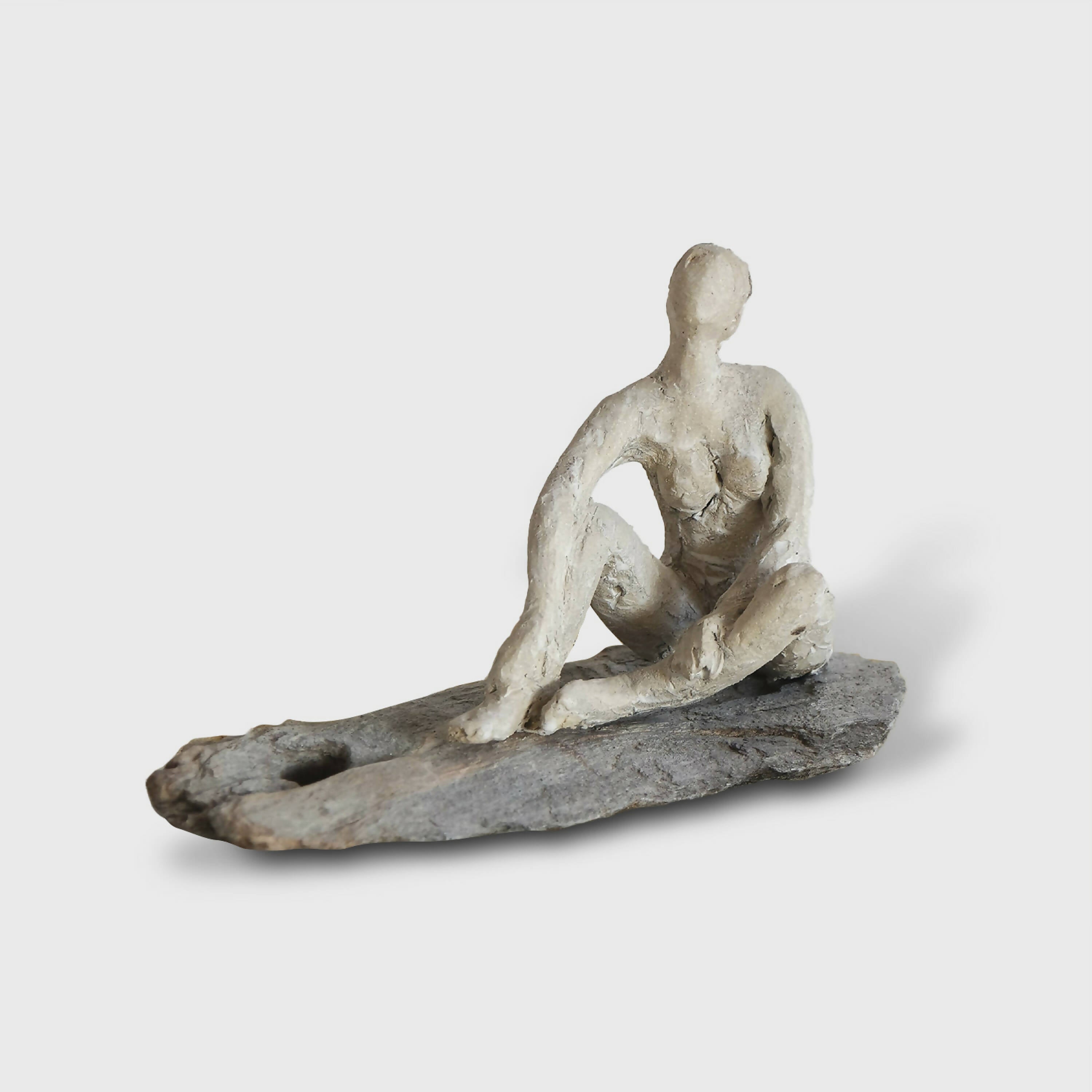 Sculpture Danseuse au repos sur lauze | EMPREINTES Paris