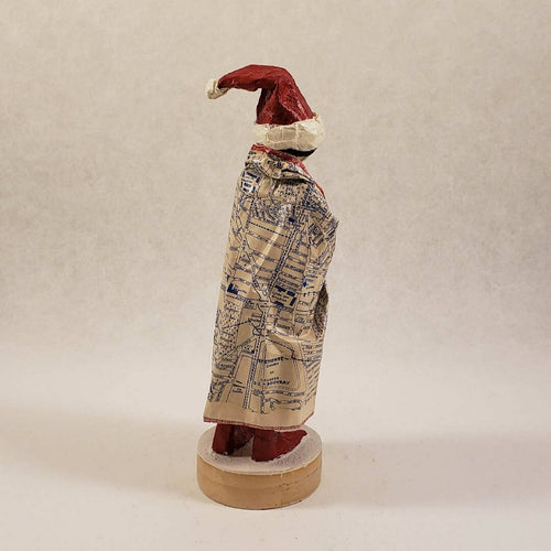 Sculpture un Père Noël équipé | EMPREINTES Paris - EMPREINTES Paris