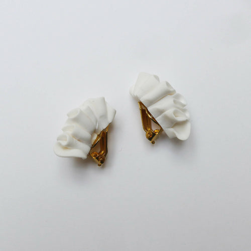 Boucles d'oreilles PANNA ALLONGÉES BLANCHES | EMPREINTES Paris - EMPREINTES Paris