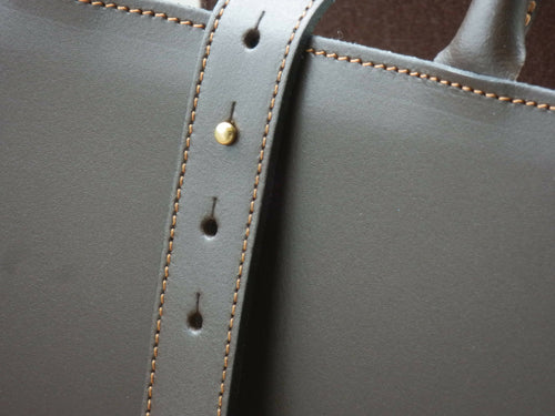 Porte revues en cuir chocolat | EMPREINTES Paris - EMPREINTES Paris