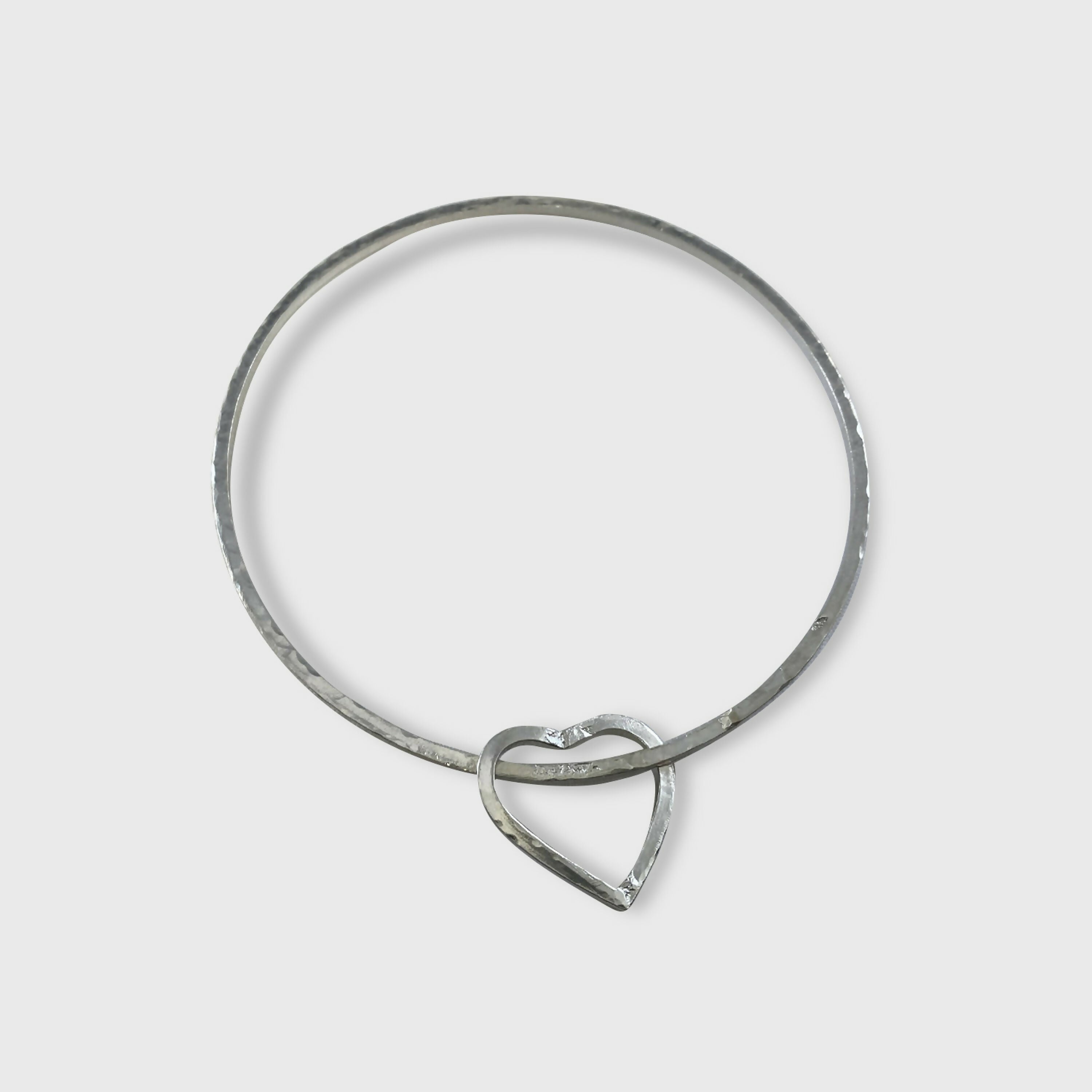 b5Rsz0sSIi | EMPREINTES Paris