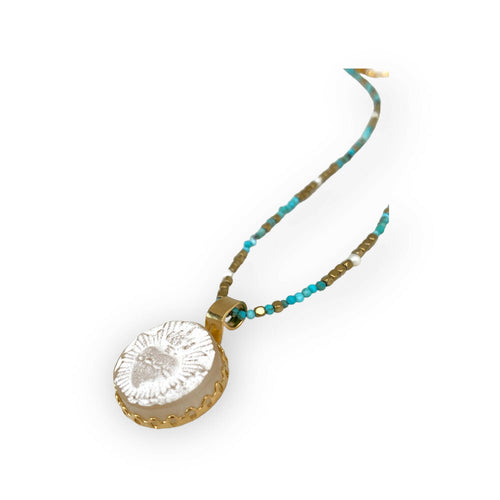 coeur sacré, religieux, antique, reproduction, musée, printemps, pastel, majestueux, bijou symbolique, ethnique, romantique, chic bohème, amoureux, collier pour femme, art déco, art nouveau, idées cadeaux pour elle, saint Valentin, piece unique, tour de cou, pierre semi-precieuse, pate de verre, cristal | EMPREINTES Paris - EMPREINTES Paris