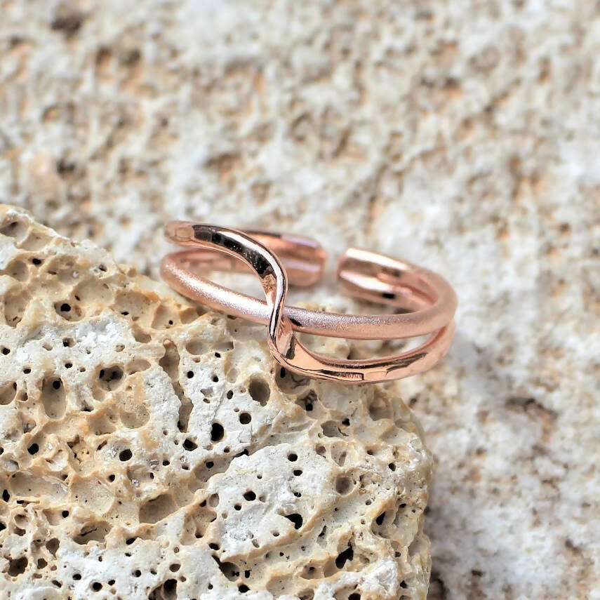 bague_double_lien_damour_plaque_or_rose_goupil_bijoux_dart copie | EMPREINTES Paris