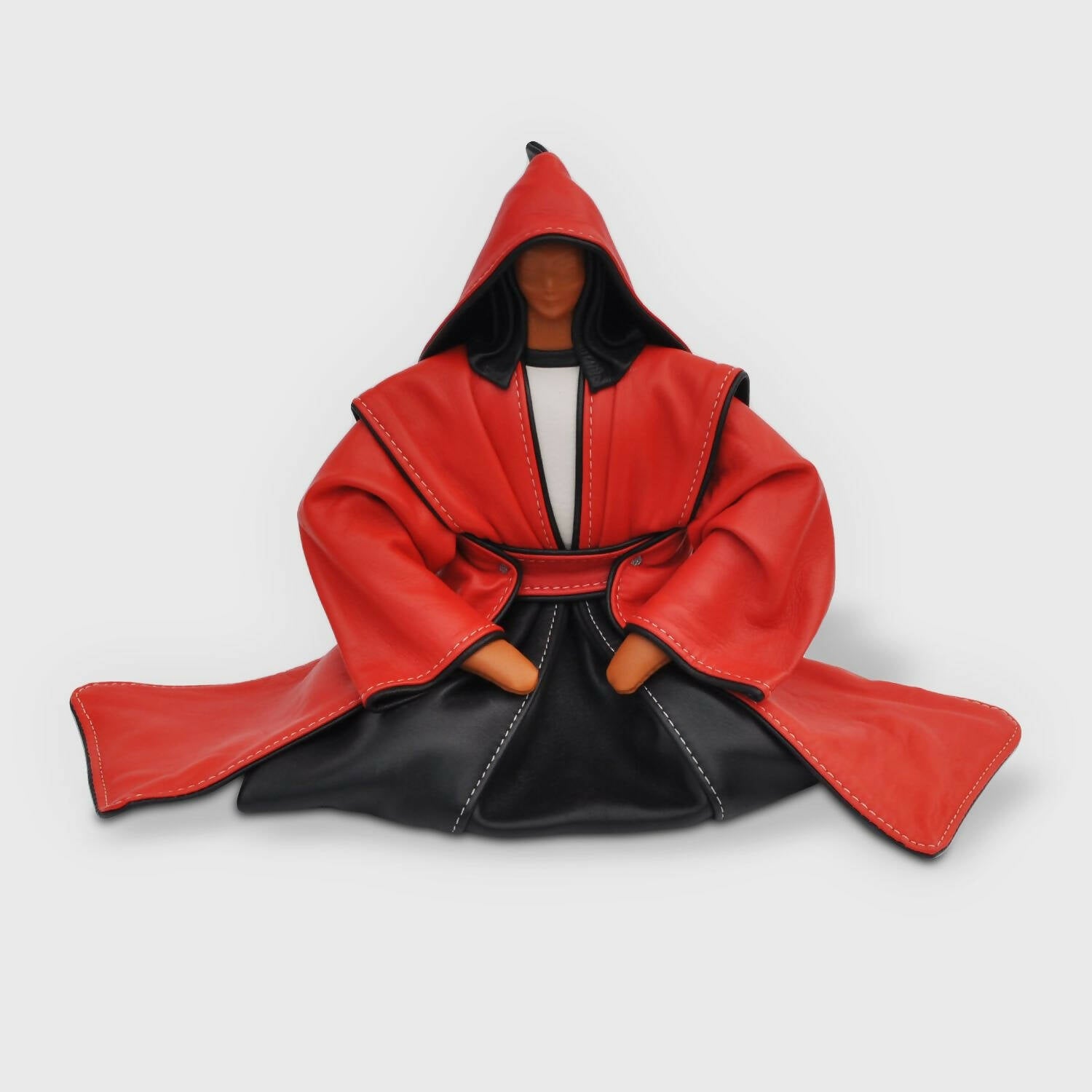 Sculpture Samouraï à genoux rouge | EMPREINTES Paris