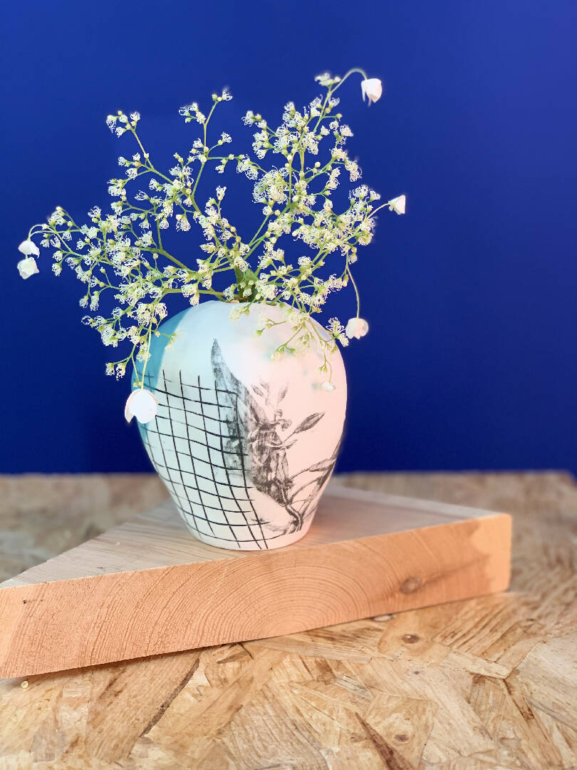 Vase Globulus celadon de la collection Les effilés | EMPREINTES Paris | EMPREINTES Paris