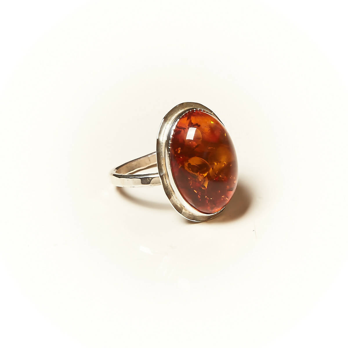 Bague ROSAIA en argent avec une ambre. | EMPREINTES Paris