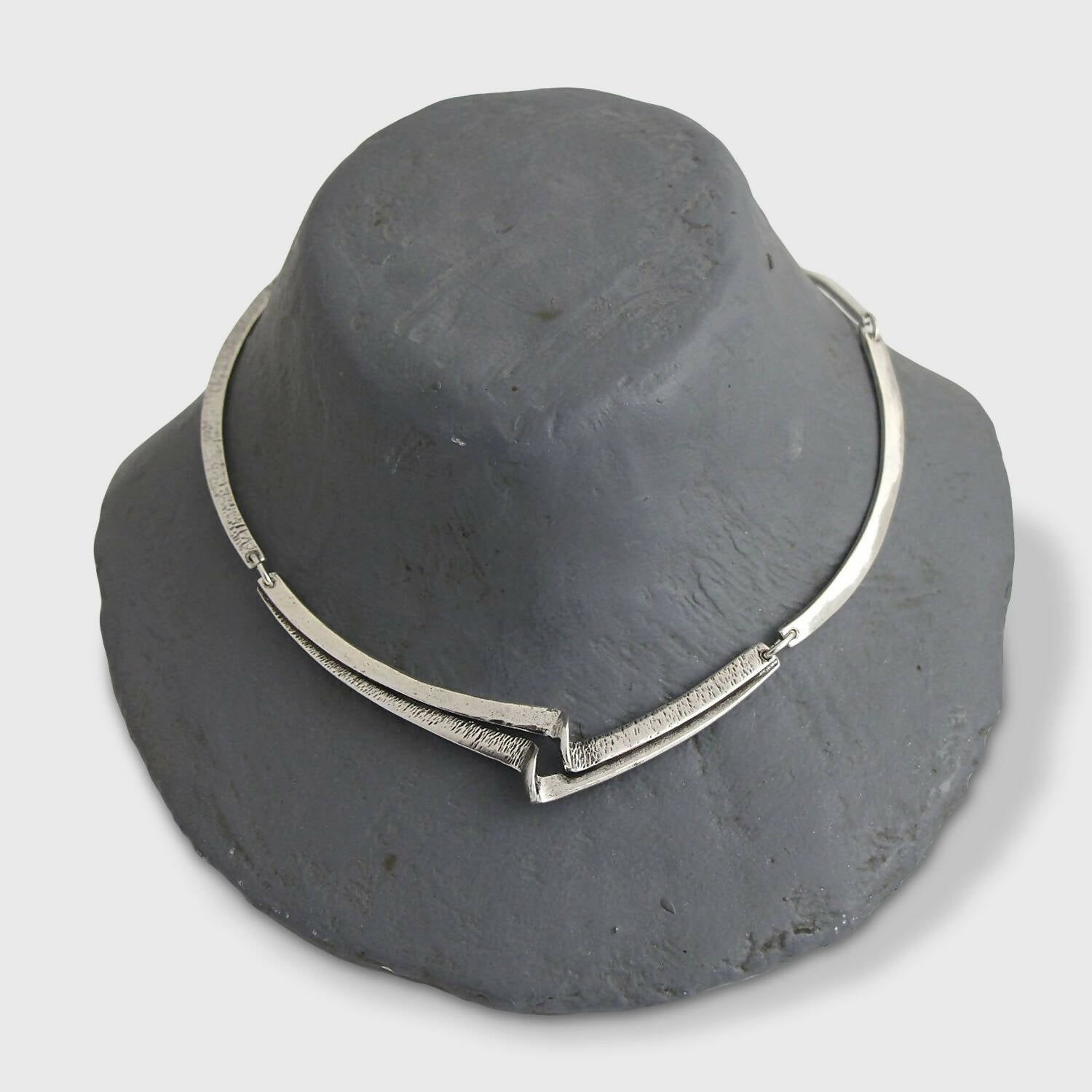 Collier réglable en étain argenté 11 | EMPREINTES Paris