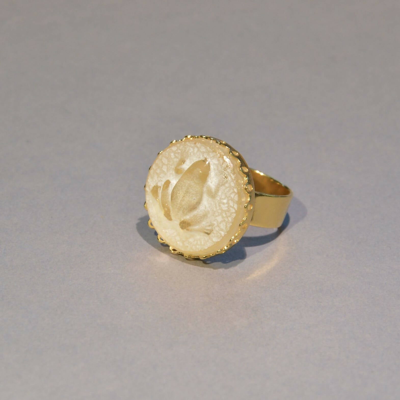 petite bague dorée grenouille | EMPREINTES Paris