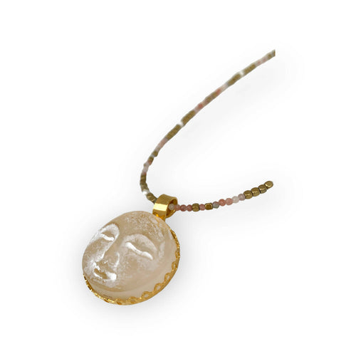 lune, astre, onirique, pastel, blanc, majestueux, bijou symbolique, ethnique, romantique, chic bohème, amoureux, collier pour femme, art déco, art nouveau, idées cadeaux pour elle, saint Valentin, piece unique, tour de cou, pierre semi-precieuse, pate de verre, cristal | EMPREINTES Paris - EMPREINTES Paris