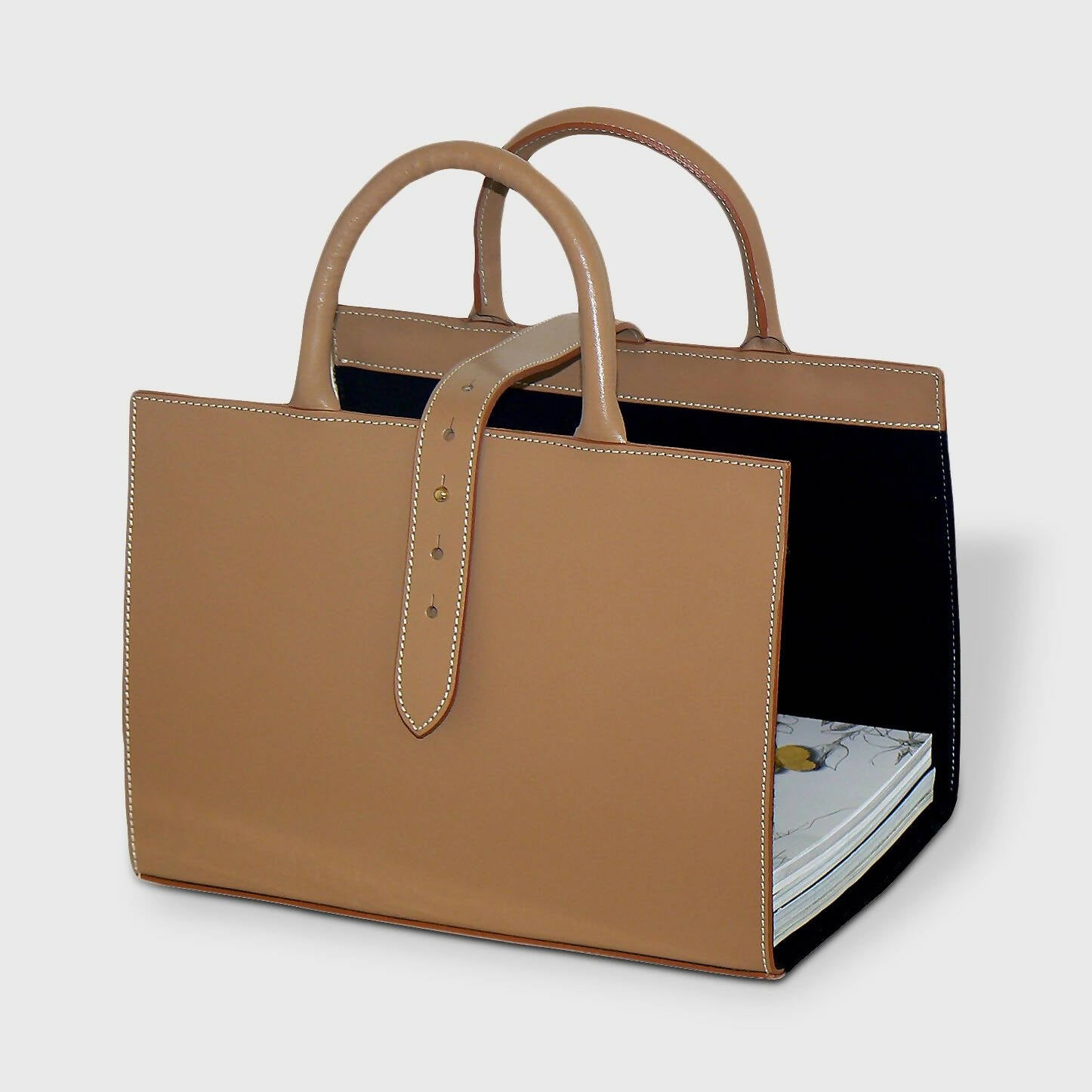 Porte revues en cuir camel | EMPREINTES Paris