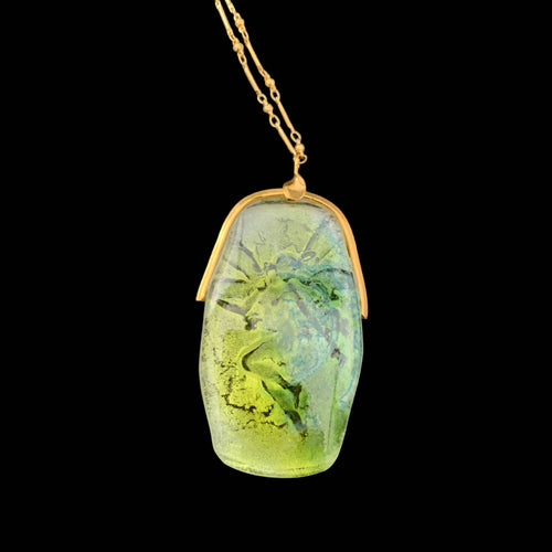 femme ailée, fée, ange, reve, onirique, pastel, vert, jaune, majestueux, bijou symbolique, ethnique, romantique, chic bohème, amoureux, collier pour femme, art déco, art nouveau, idées cadeaux pour elle, saint Valentin, piece unique, sautoir, pierre semi-precieuse, pate de verre, cristal | EMPREINTES Paris - EMPREINTES Paris