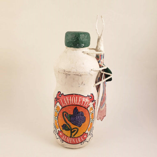 Sculpture papier Un papillon sur la bouteille | EMPREINTES Paris - EMPREINTES Paris