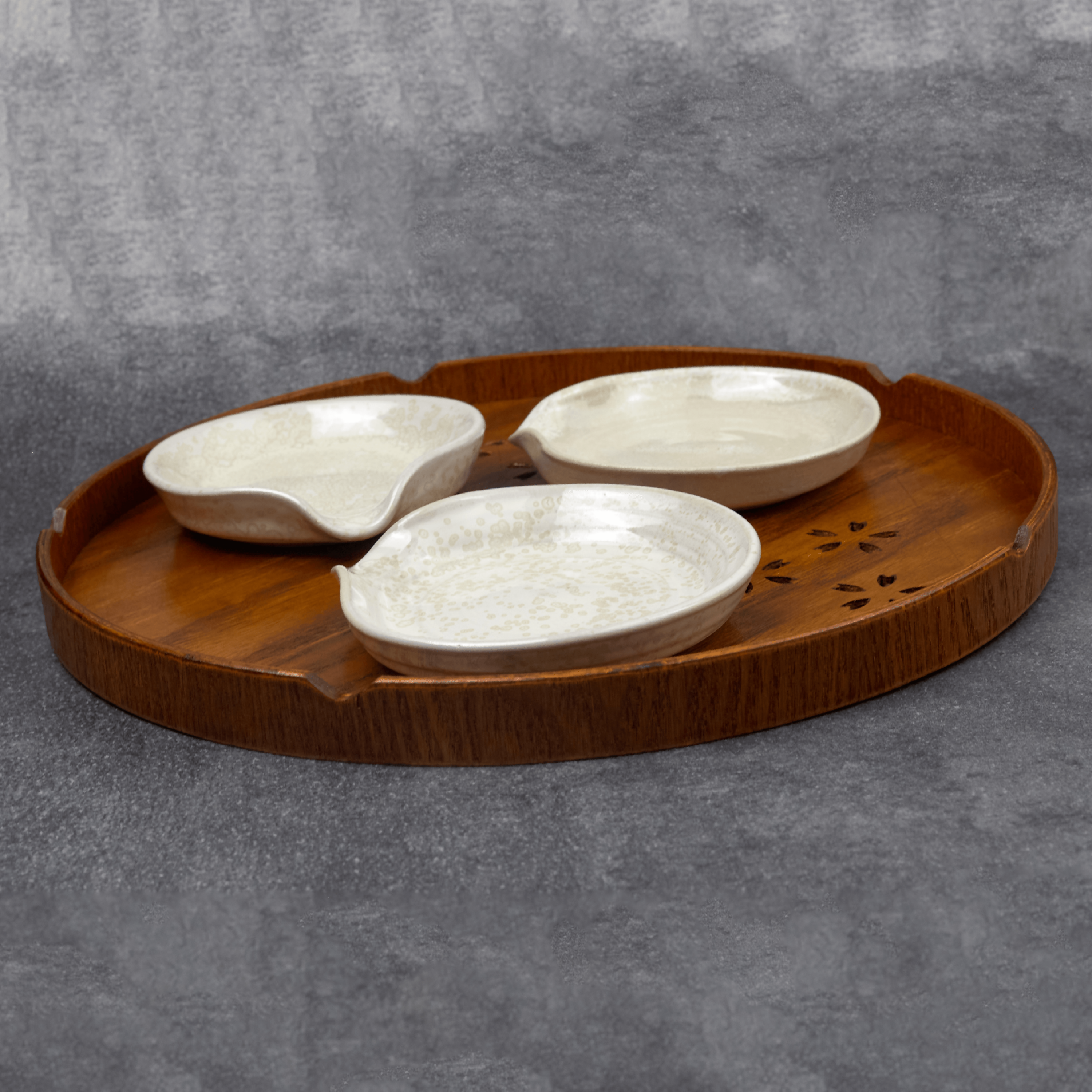 Repose Cuillère Blanc Fait Main au Design Élégant – Corinne Ceramique