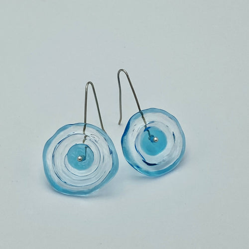 boucles_doreilles_coquelicot_disque_bleu_limpide_lathoumetie_helene | EMPREINTES Paris - EMPREINTES Paris