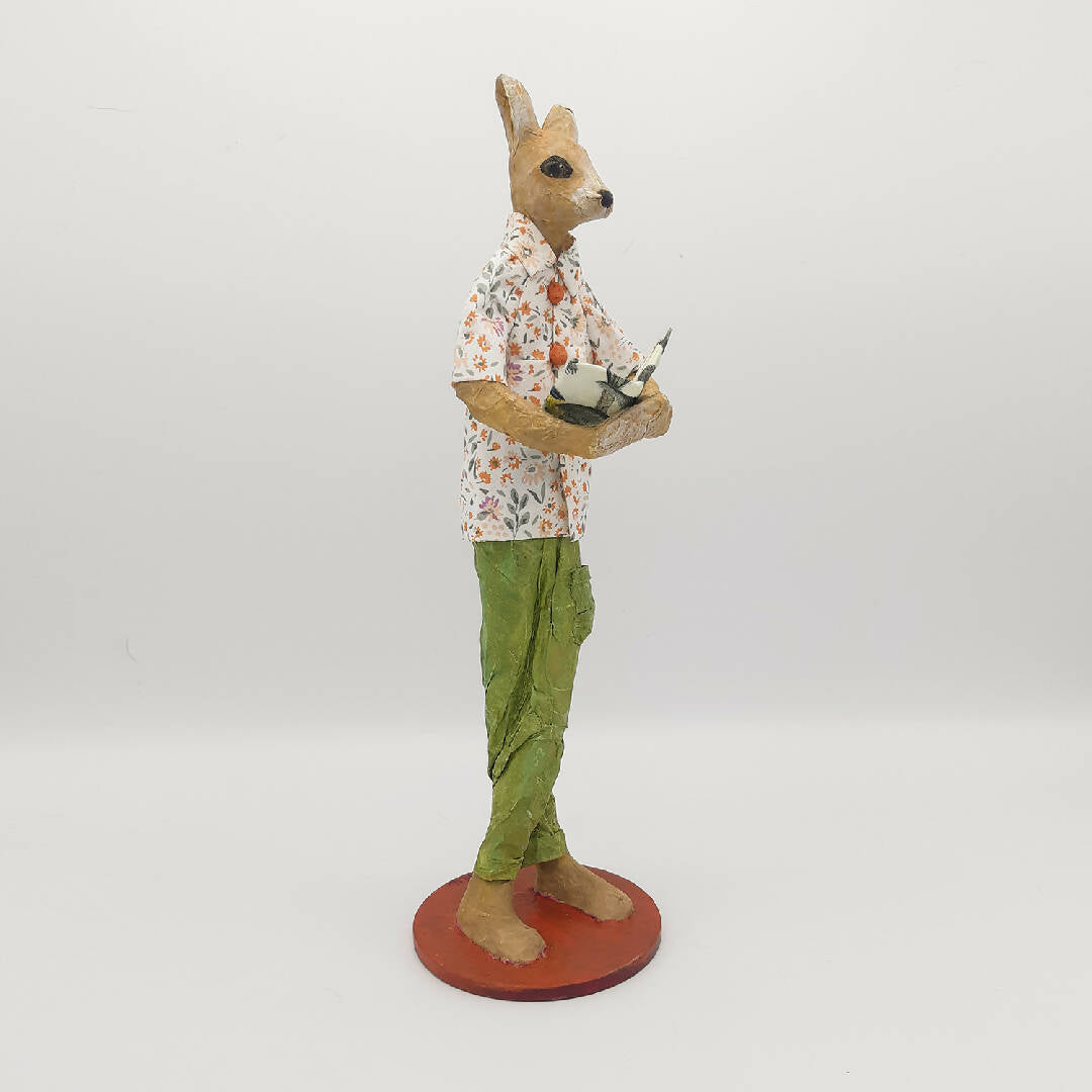 Sculpture en papier Gary le kangourou voyageur | EMPREINTES Paris | EMPREINTES Paris