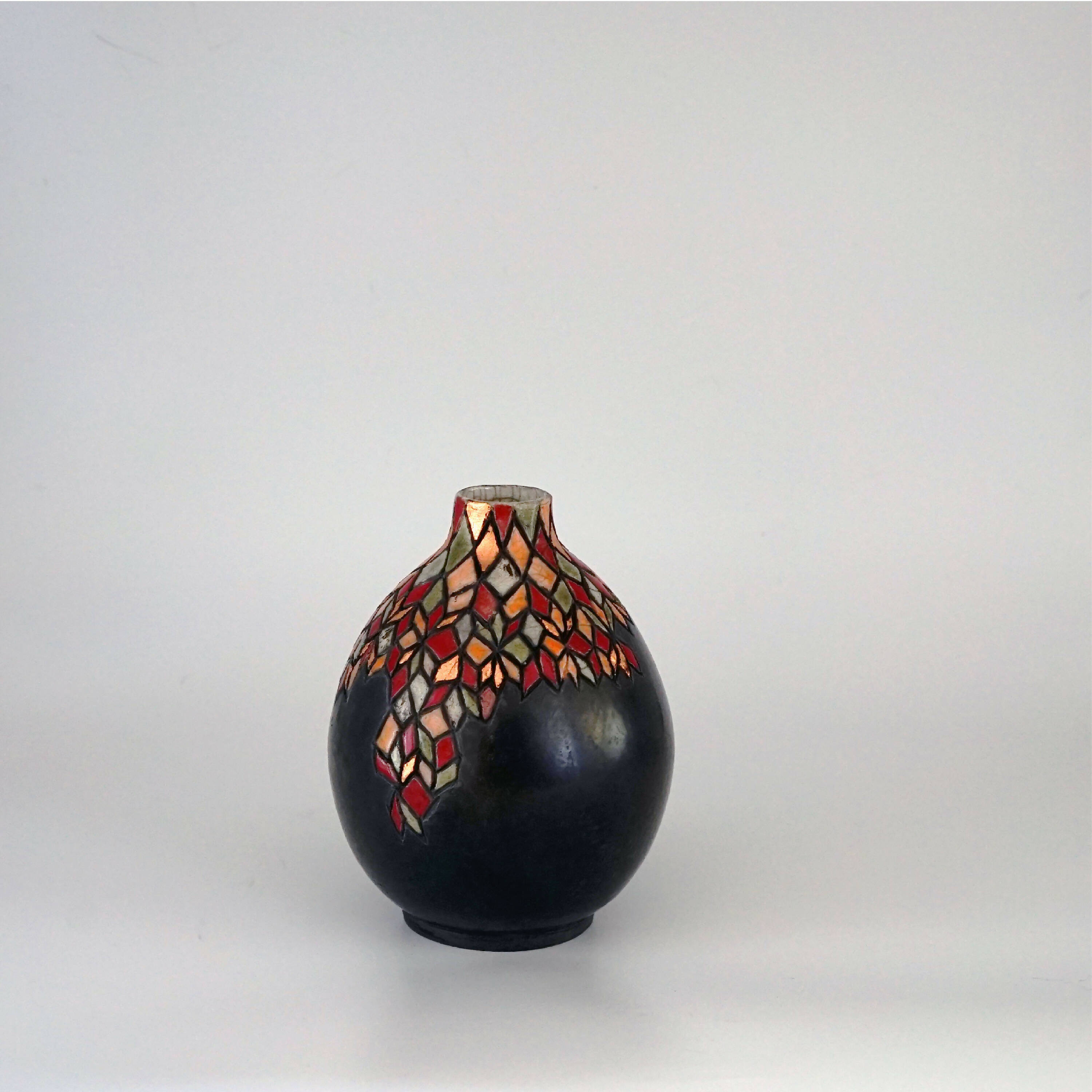 Vase avec motifs de losanges - rouge | EMPREINTES Paris | EMPREINTES Paris
