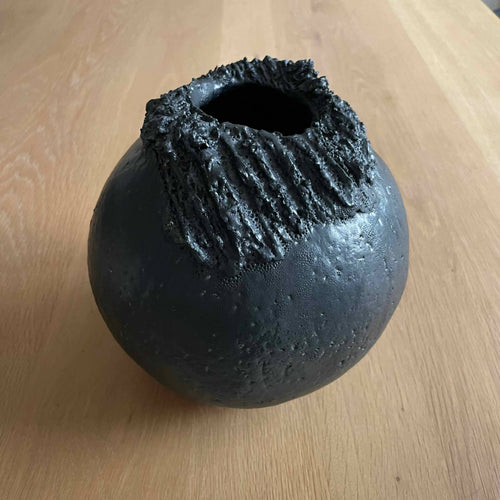 Pot sculpture Black Land | EMPREINTES Paris - EMPREINTES Paris