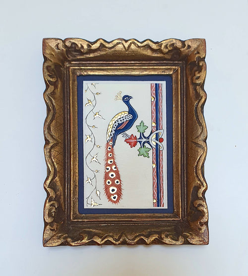 Enluminure petit paon perché | EMPREINTES Paris - EMPREINTES Paris