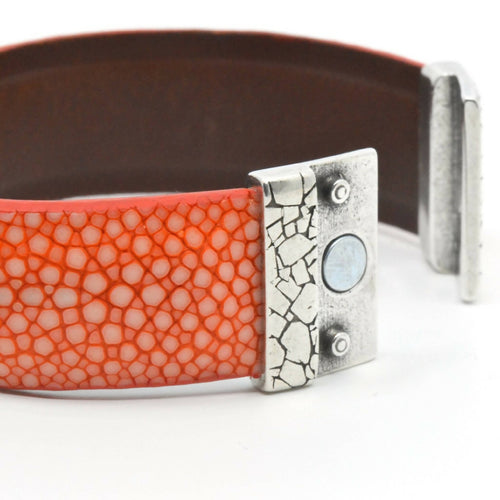 Manchette en galuchat orange | EMPREINTES Paris - EMPREINTES Paris