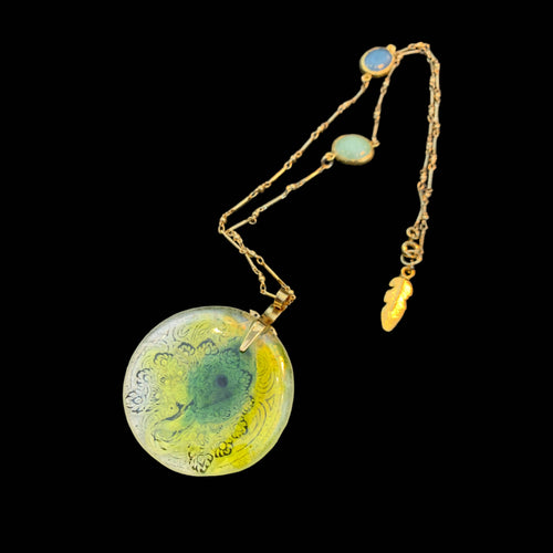 paon, animal, majestueux, porte chance, printemps, bijou symbolique, ethnique, romantique, chic bohème, amoureux, collier pour femme, art déco, art nouveau, idées cadeaux pour elle, saint Valentin, piece unique, sautoir, pierre semi-precieuse, pate de verre, cristal | EMPREINTES Paris - EMPREINTES Paris