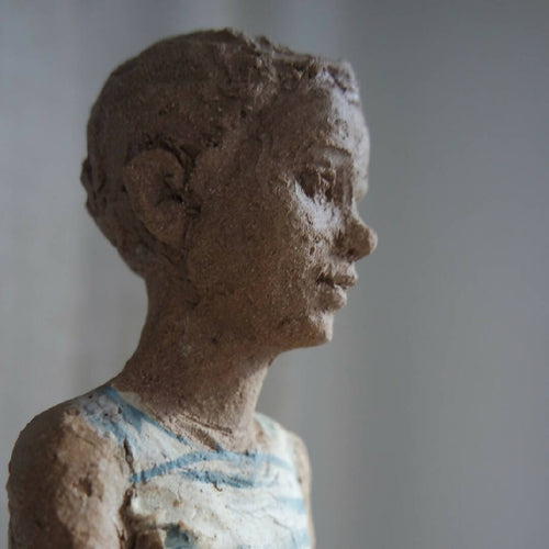 Sculpture Petit garçon au bateau | EMPREINTES Paris - EMPREINTES Paris