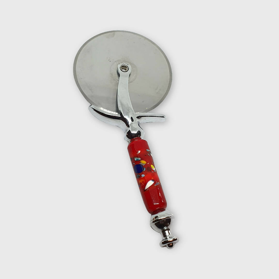 Roulette à pizza rouge et multicolore | EMPREINTES Paris