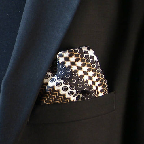 Pochette soie homme- graphique noir | EMPREINTES Paris - EMPREINTES Paris