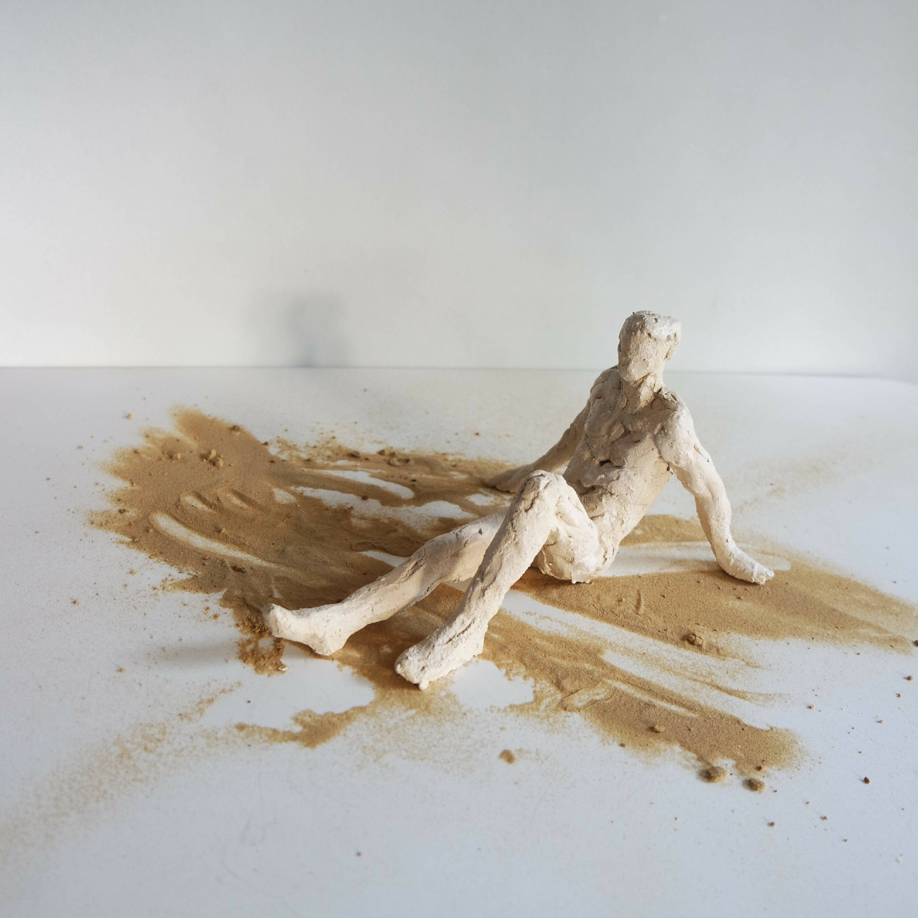 Sculpture Homme assis au repos | EMPREINTES Paris | EMPREINTES Paris