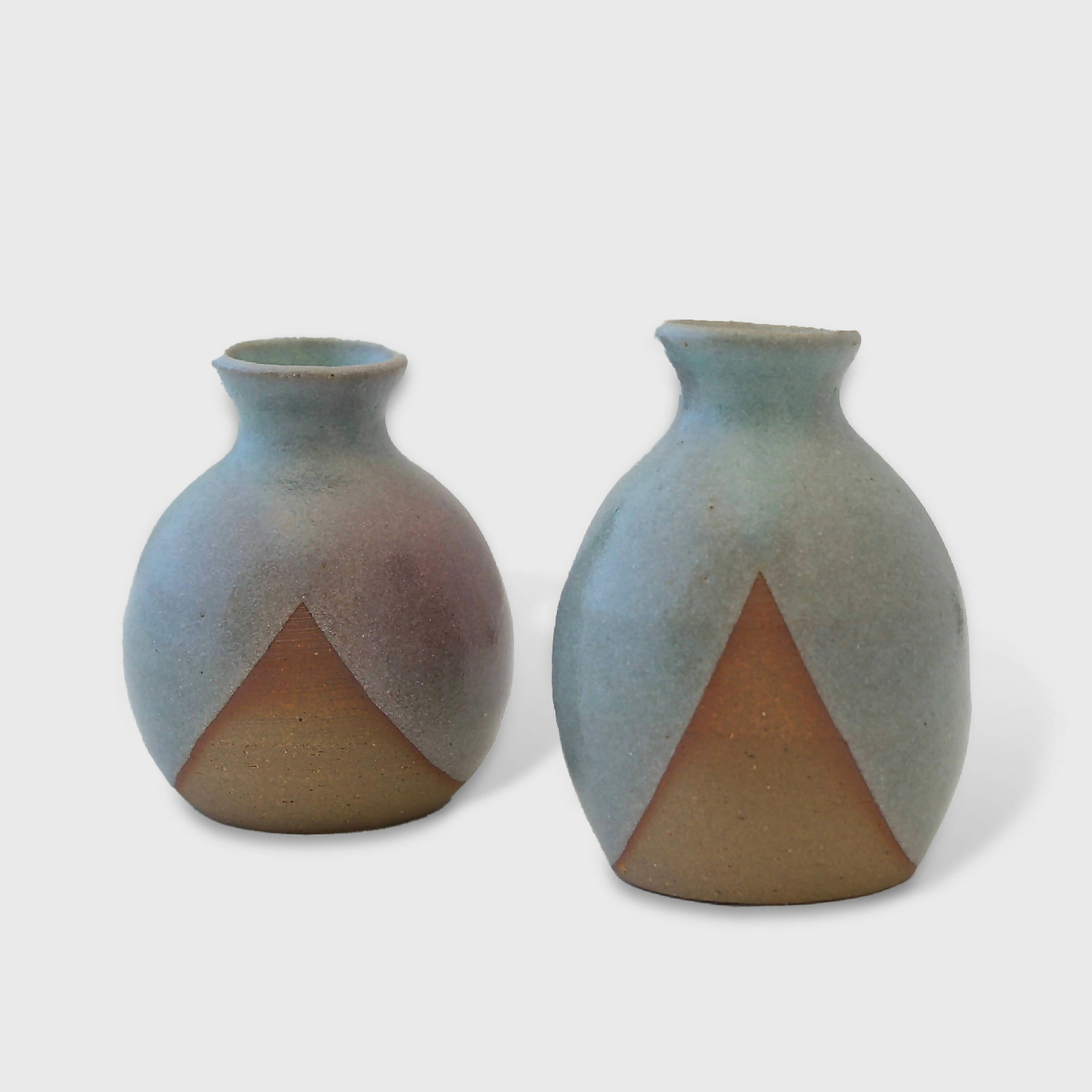 Duo de Soliflores Tokkuri ailés en grès brun | EMPREINTES Paris