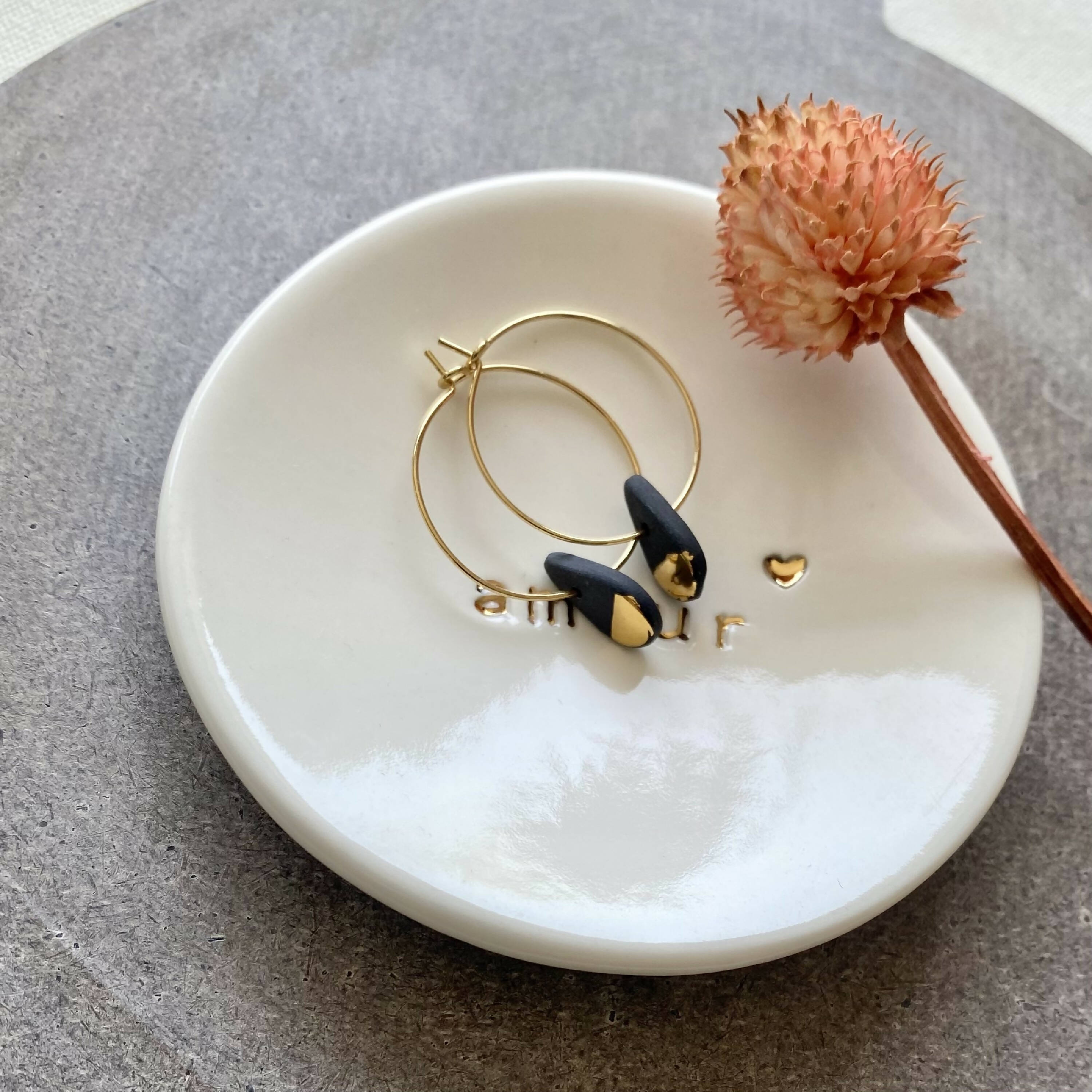 Créoles Goutte en porcelaine noire | EMPREINTES Paris