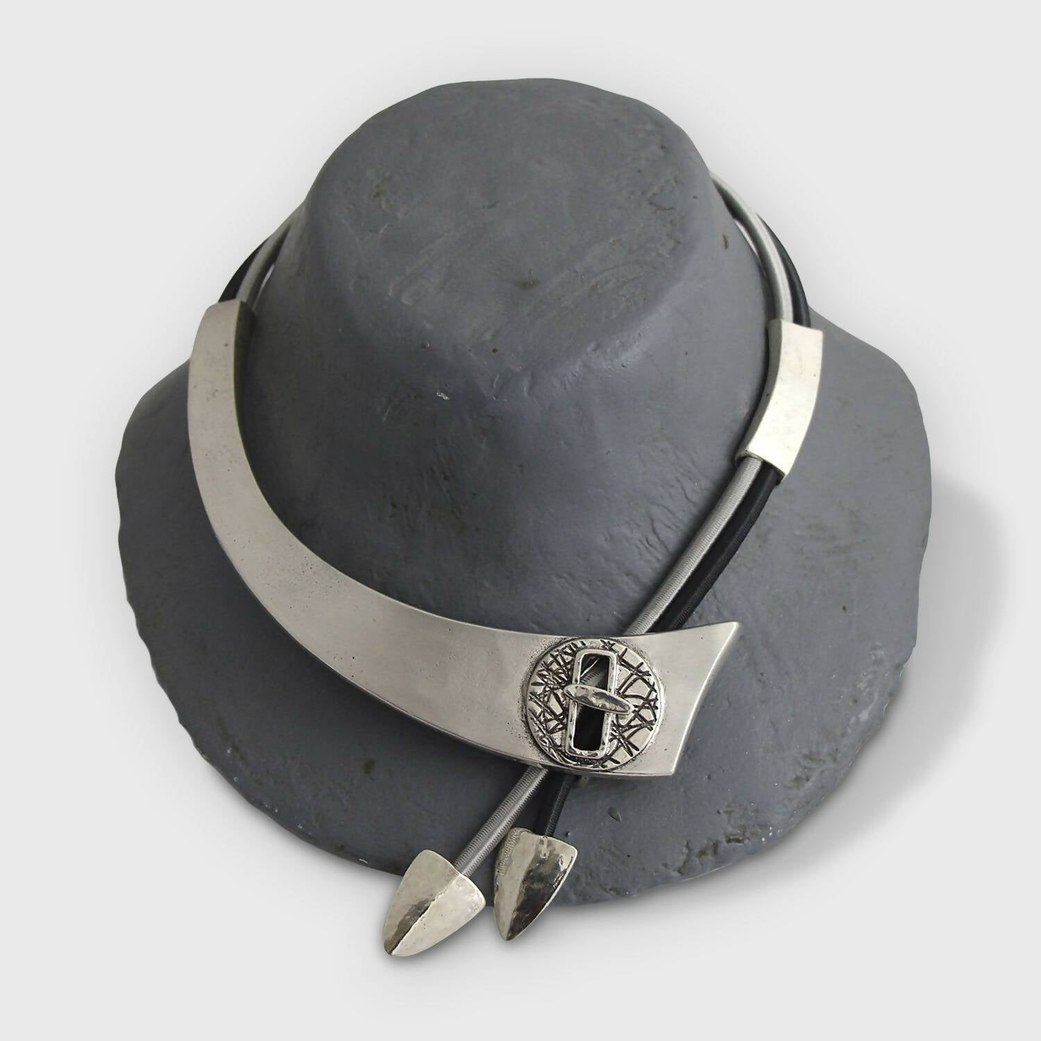 Collier réglable en étain argenté 9 | EMPREINTES Paris