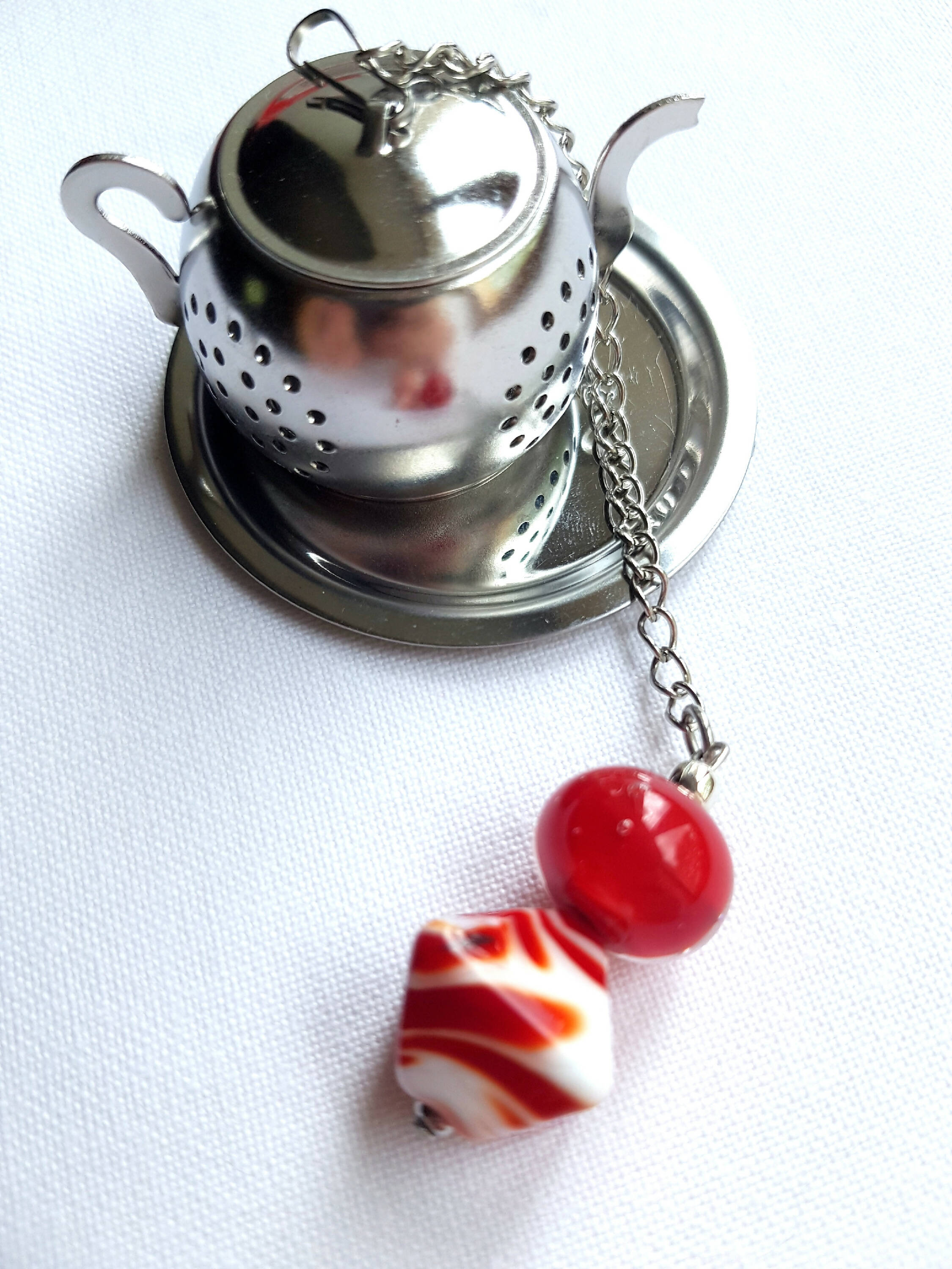 Boule à thé mini théière perles rouges | EMPREINTES Paris