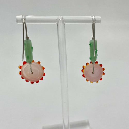 Boucles d'oreilles Tournesols rose opaline, points rouge et tiges vertes | EMPREINTES Paris - EMPREINTES Paris