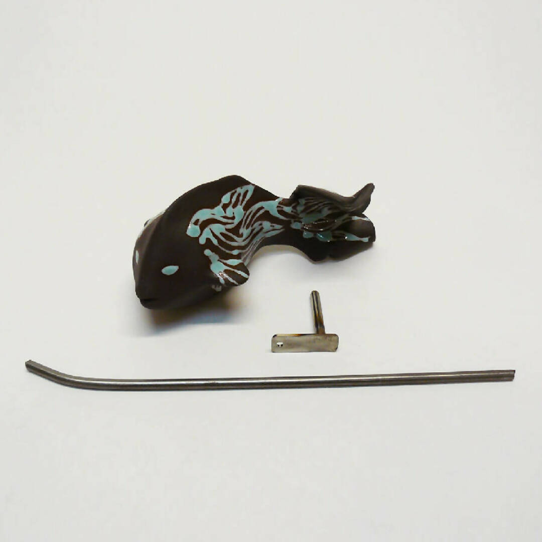 Sculpture petit poisson noir et céladon | EMPREINTES Paris | EMPREINTES Paris