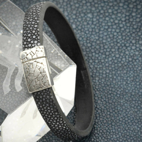 cmtBeNzYfl | EMPREINTES Paris - EMPREINTES Paris