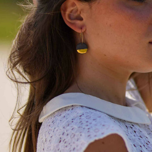 Créoles Soleil d'Or en porcelaine noire | EMPREINTES Paris - EMPREINTES Paris